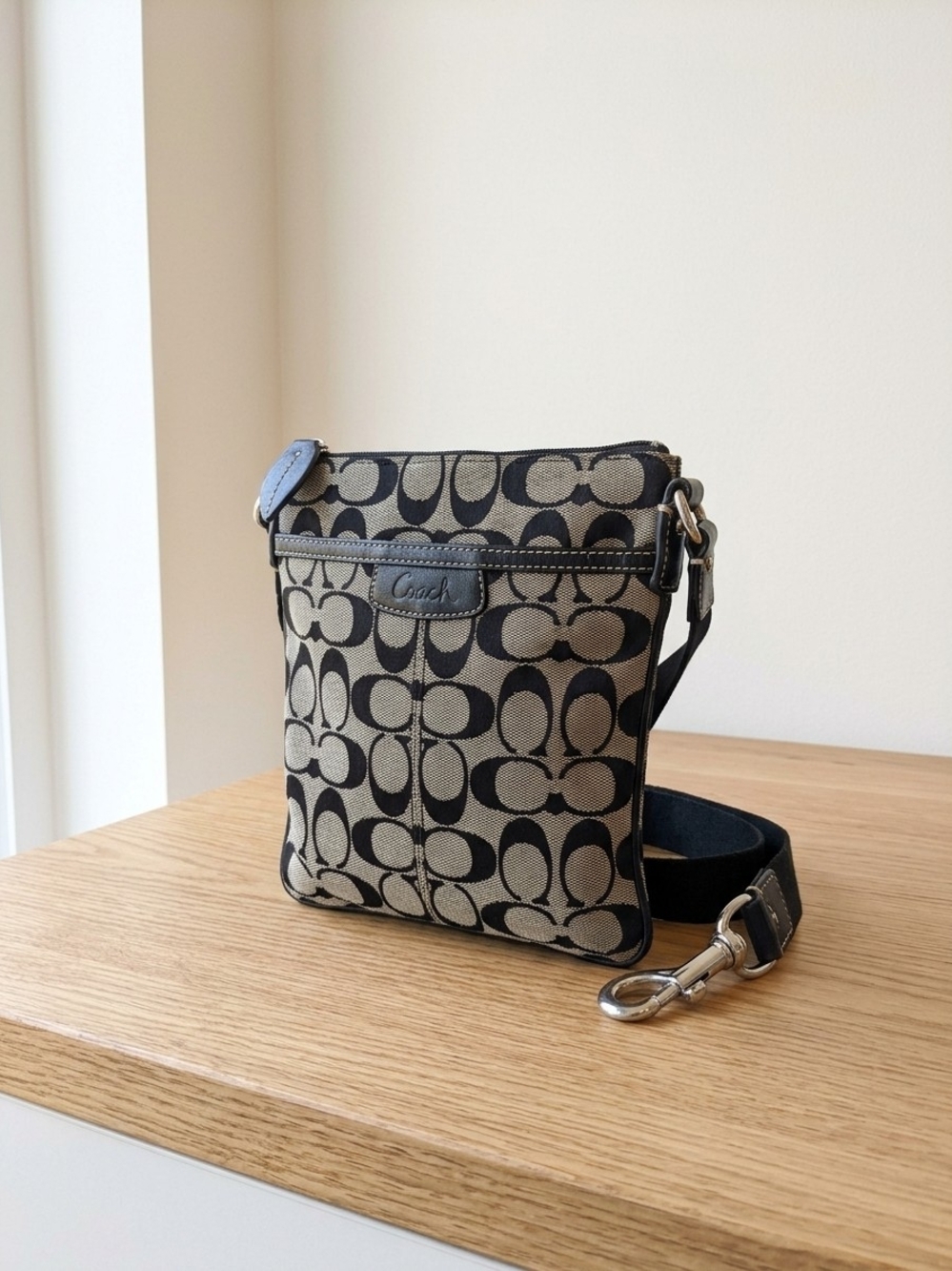 COACH Vintage Y2K Signature Jacquard Crossbody Swingpack File Bag
